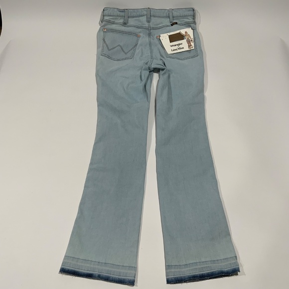 NEW 32X34 Wrangler x Lainey Wilson® Ladies' Boot Hugger Jeans in Bleach - Picture 7 of 11